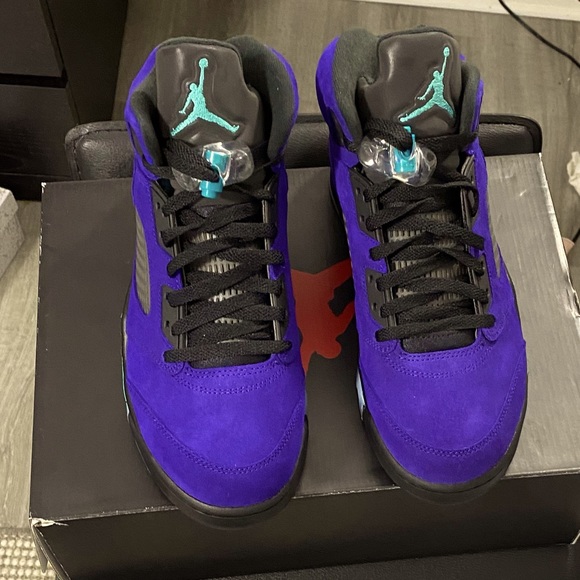 🍇 🍇 Air Jordan 5 Retro Alternate Grape 🍇 🍇 - Picture 2 of 3